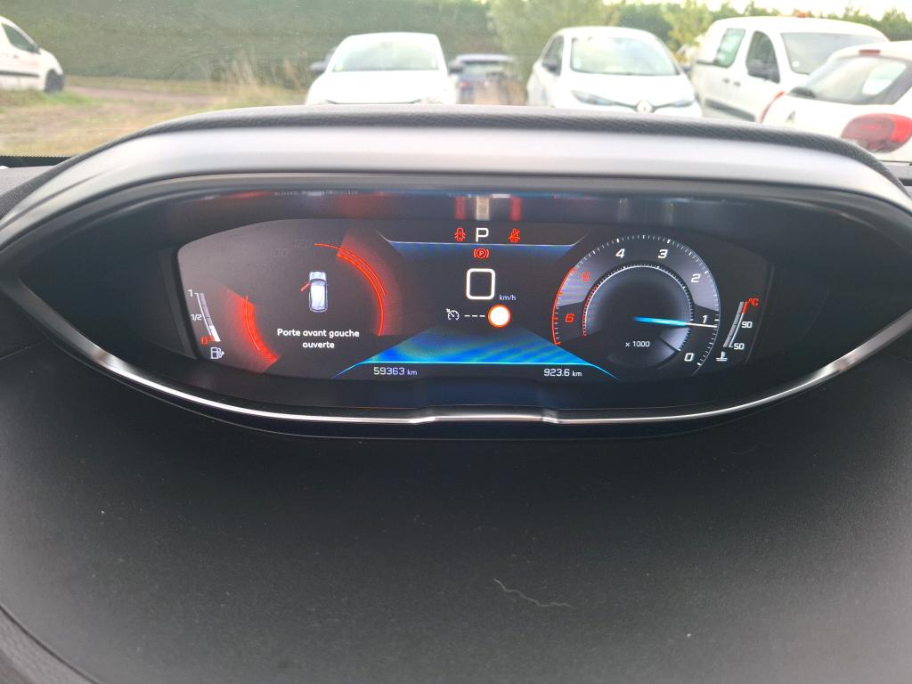 Peugeot 3008 BlueHDi 130ch S&S EAT8 Active Business 2020