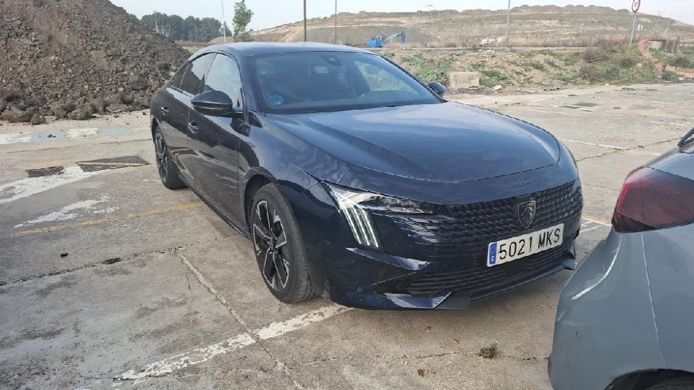 Foto Peugeot 508 Hybrid 8