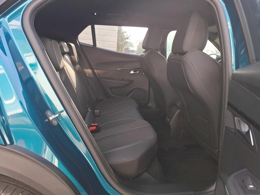 Peugeot 2008 Hybrid 145 ch e-DCS6 GT 2025