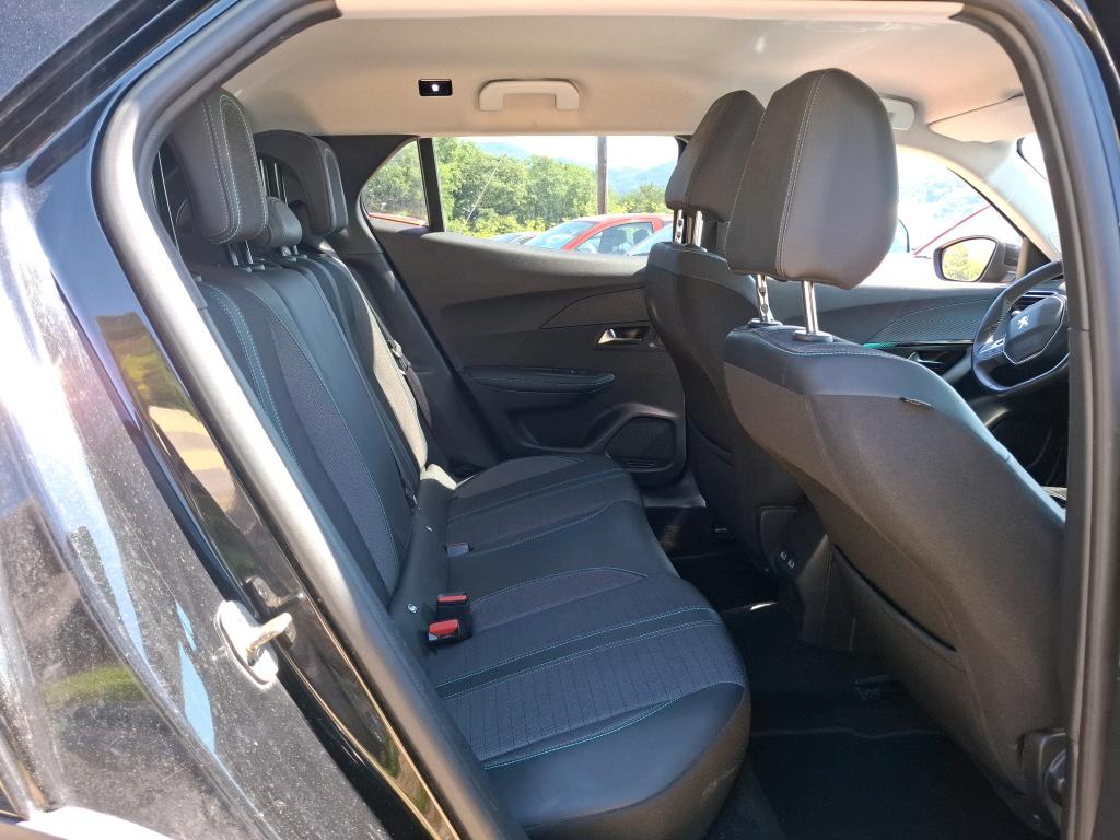 Peugeot 2008 BlueHDi 130 S&S EAT8 Allure 2021