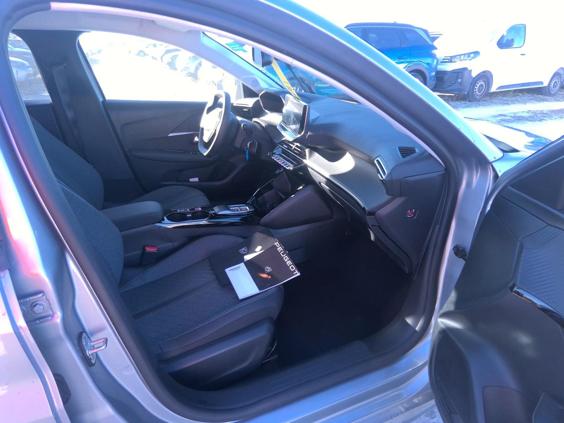 Peugeot 208 Hybrid 110 ch e-DCS6 Allure 2026