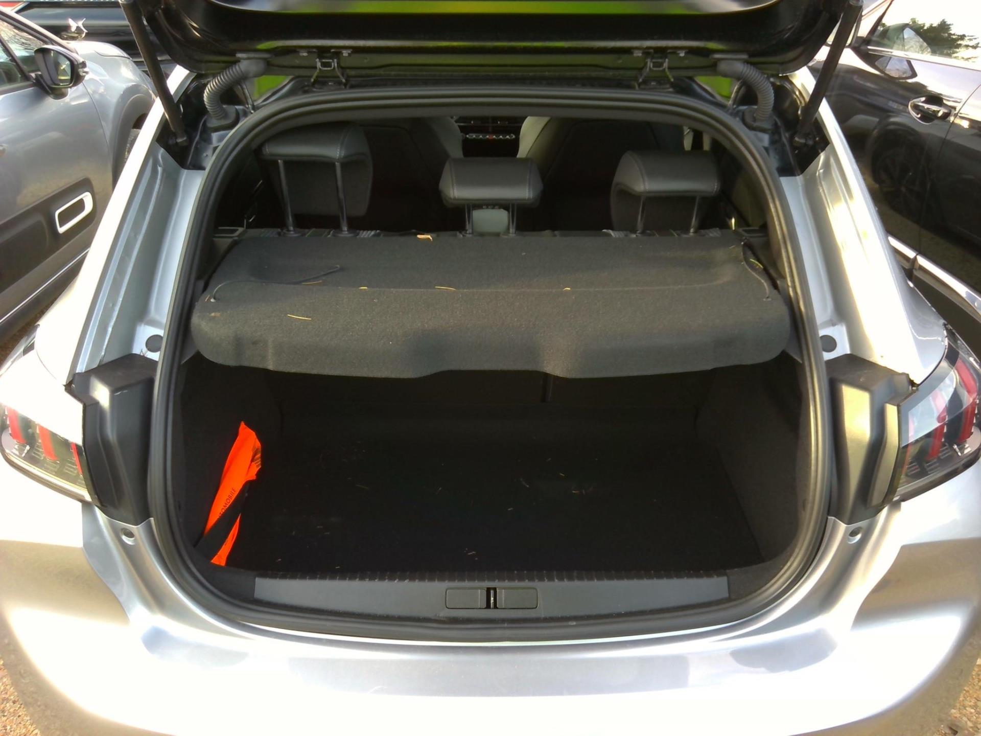 Peugeot 208 II 