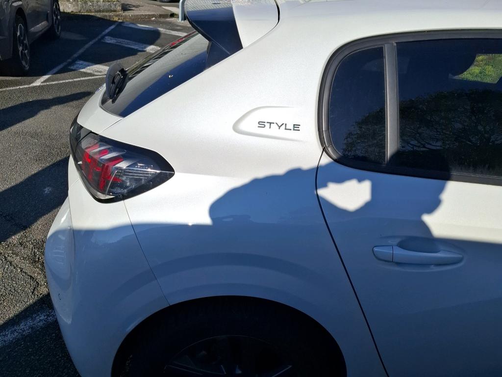 Peugeot 208 BlueHDi 100 S&S BVM6 Style 2022