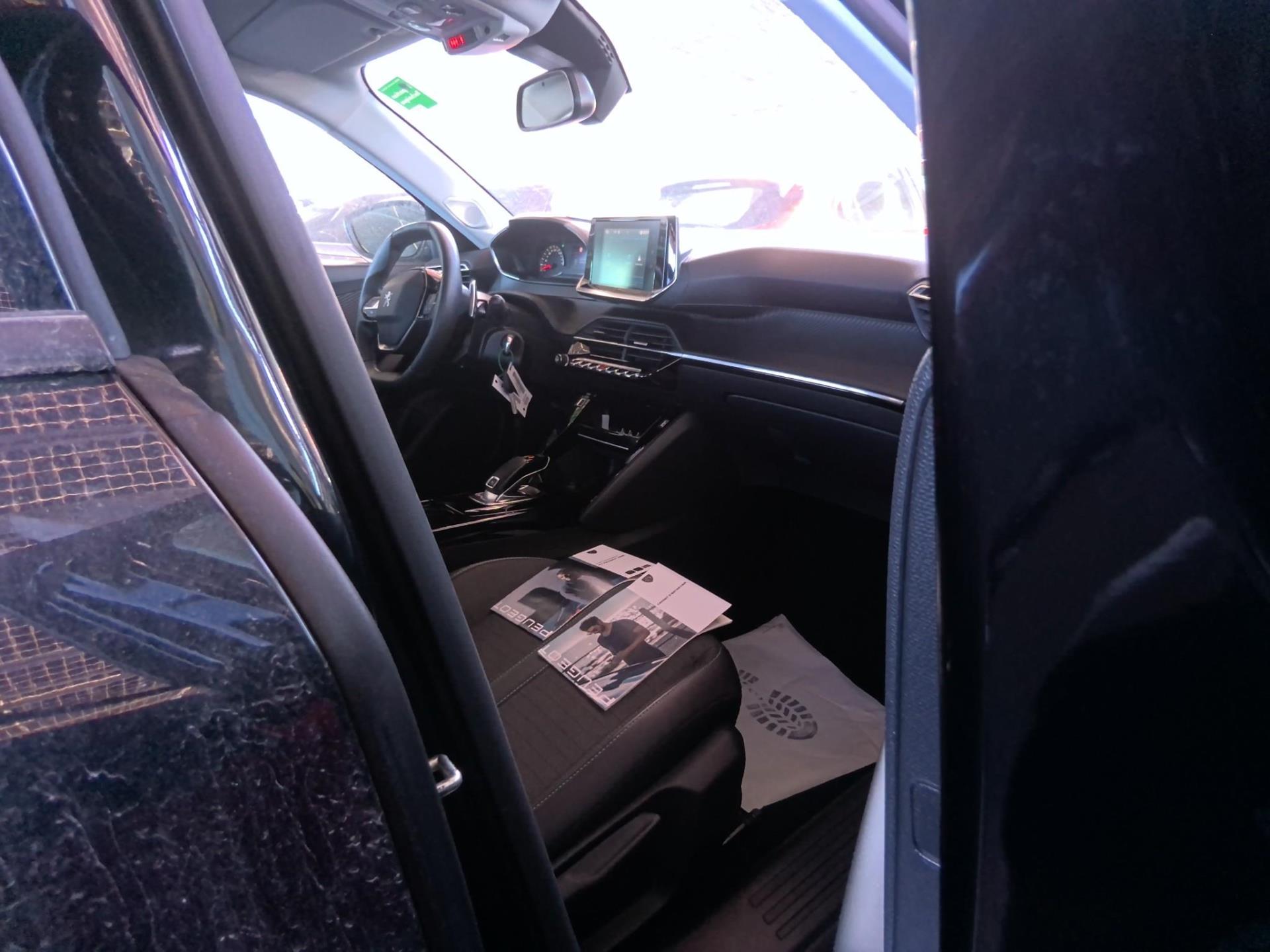 Peugeot 2008 PureTech 130 S&S EAT8 Allure 2022