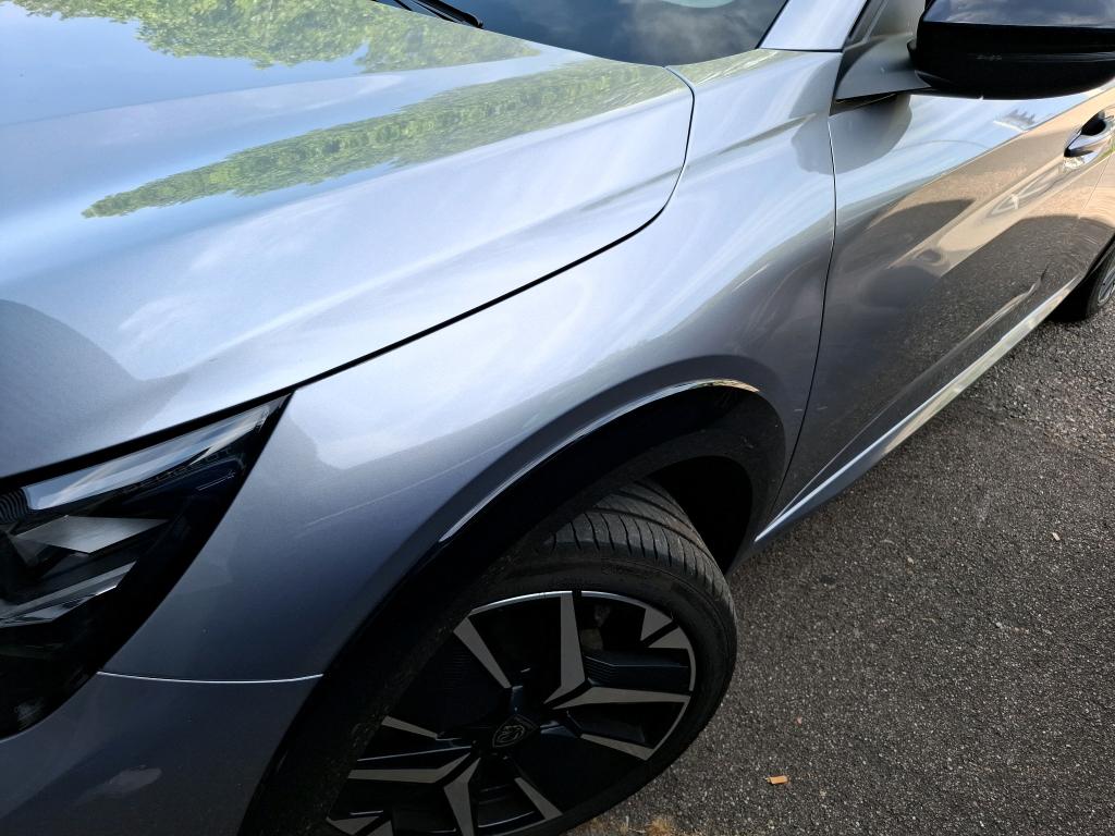 Peugeot 208 Hybrid 110 e-DCS6 GT 2025