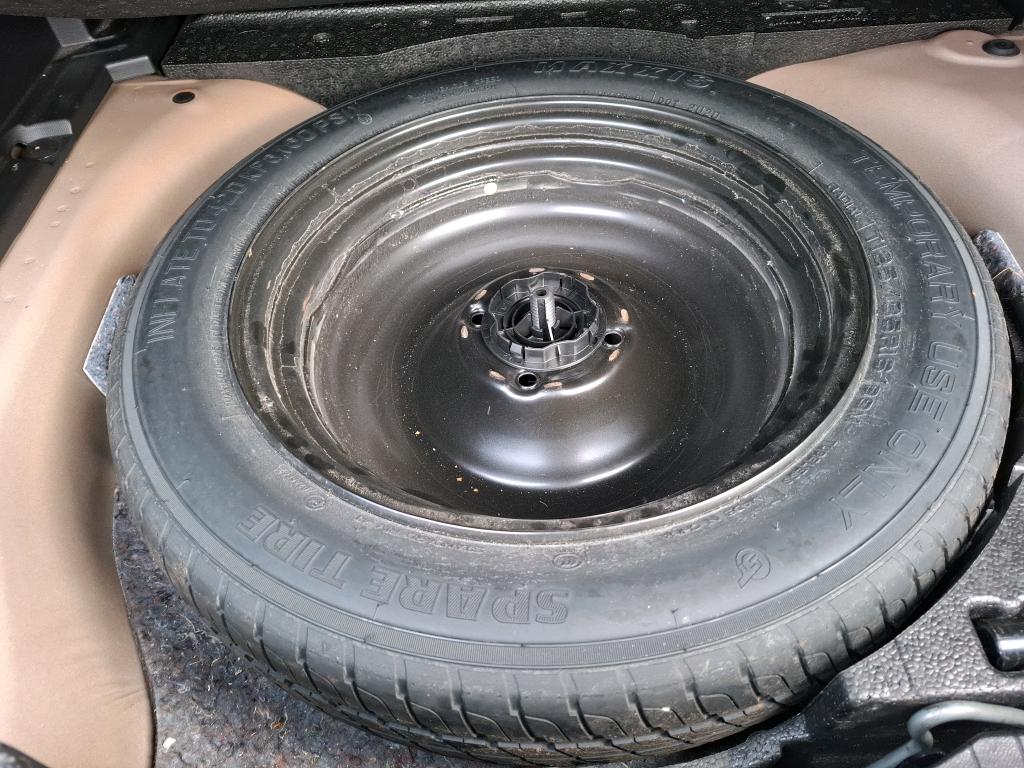 Peugeot 2008 PureTech 130 S&S EAT8 Allure Business 2021