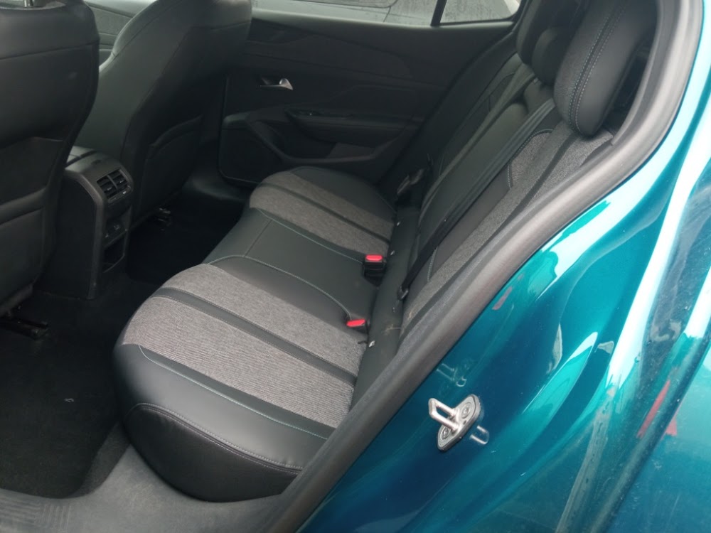 Foto Peugeot 408 13