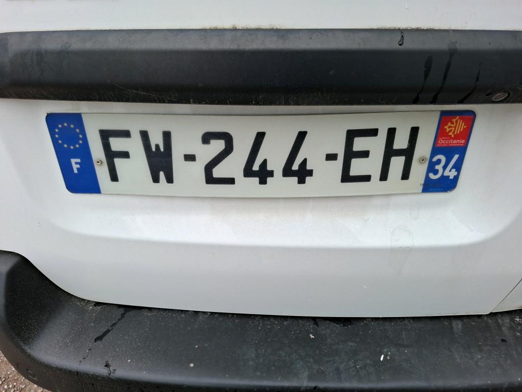 Peugeot EXPERT FGN TOLE STANDARD 2.0 BLUEHDI 120 S&S BVM6 PREMIUM 2020
