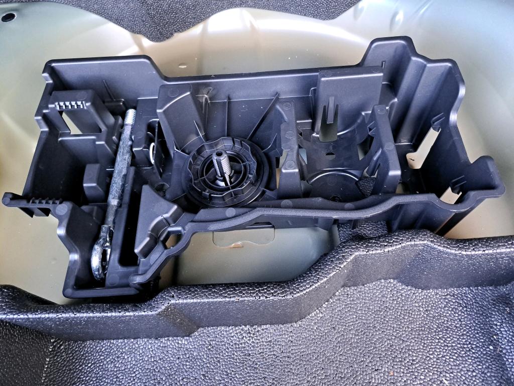 Peugeot 2008 Hybrid 145 ch e-DCS6 GT 2025