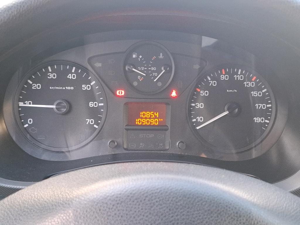 Peugeot PARTNER FOURGON STANDARD 1.6 BLUEHDI 75 BVM5 PREMIUM PACK 2018