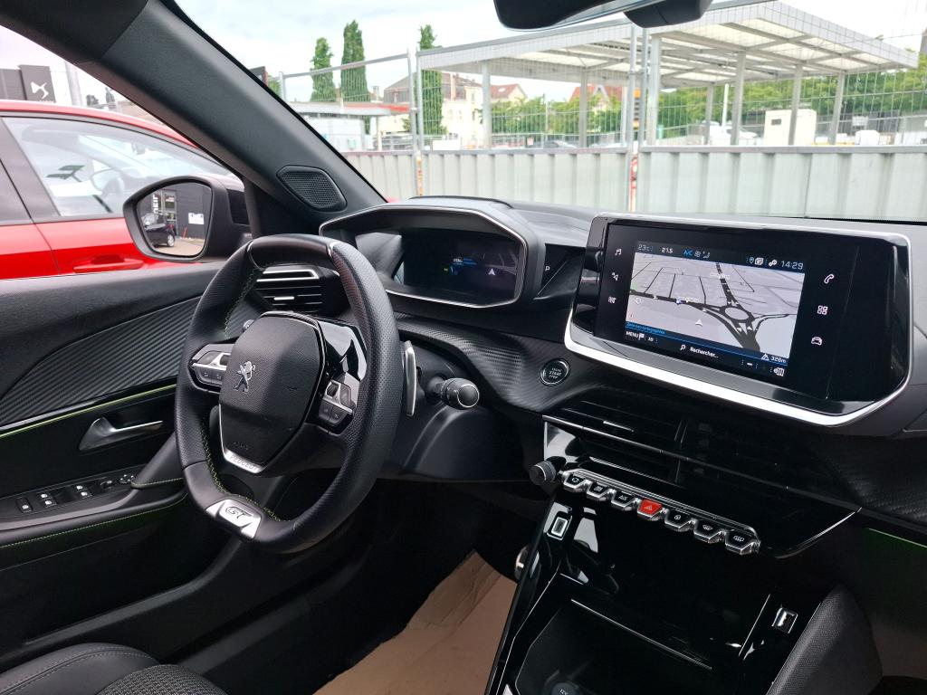 Peugeot 2008 PureTech 130 S&S EAT8 GT 2023