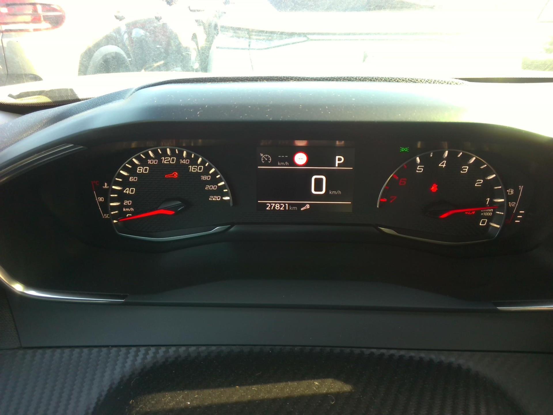 Peugeot 2008 BlueHDi 130 S&S EAT8 Allure 2023