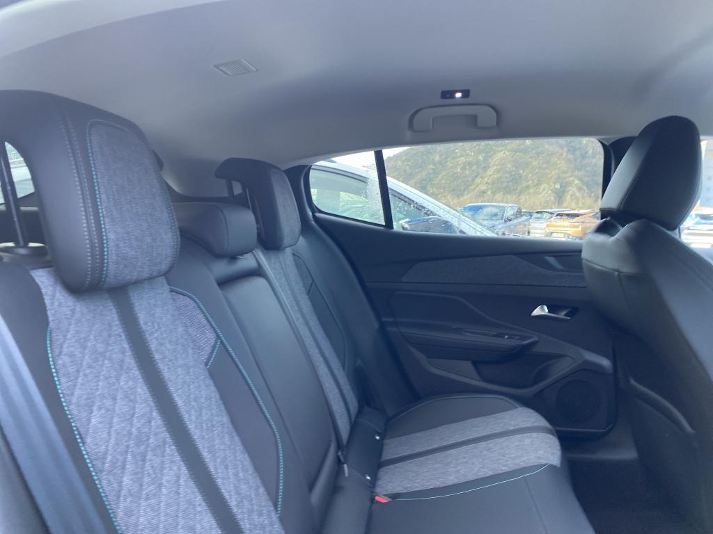 Peugeot 408 PHEV 225 e-EAT8 Allure Pack 2023