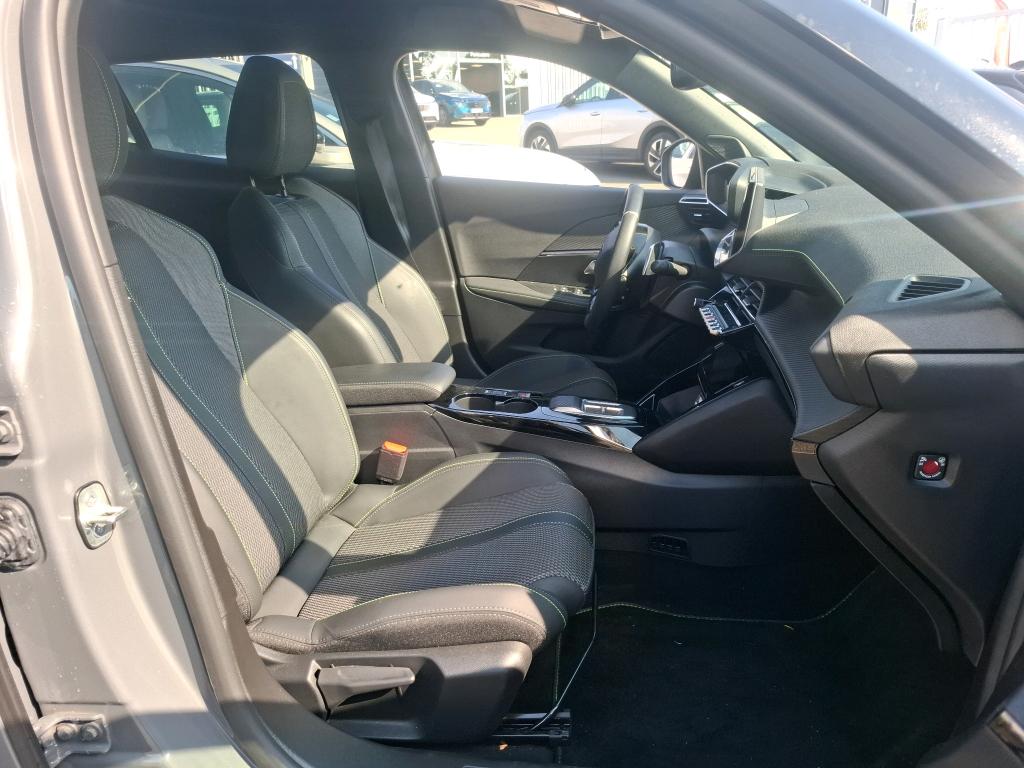 Peugeot 2008 Hybrid 145 ch e-DCS6 GT 2025