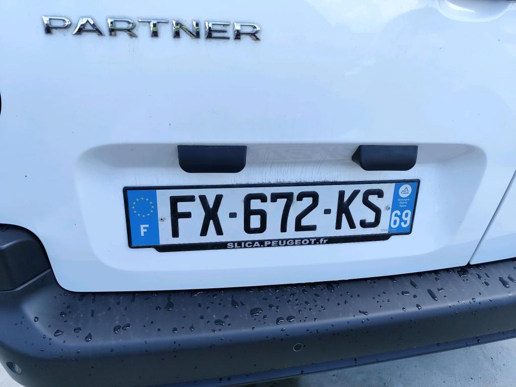 Peugeot PARTNER FOURGON STANDARD 650 KG BLUEHDI 100 S&S BVM5 ASPHALT 2021