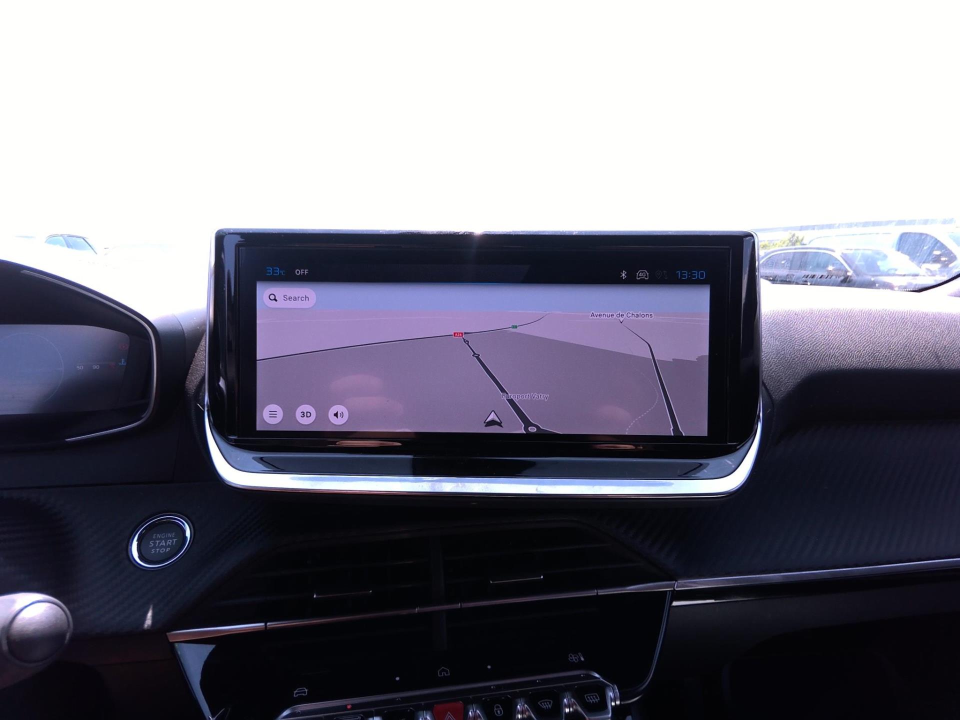 Peugeot 2008 Hybrid 145 e-DCS6 Allure 2025