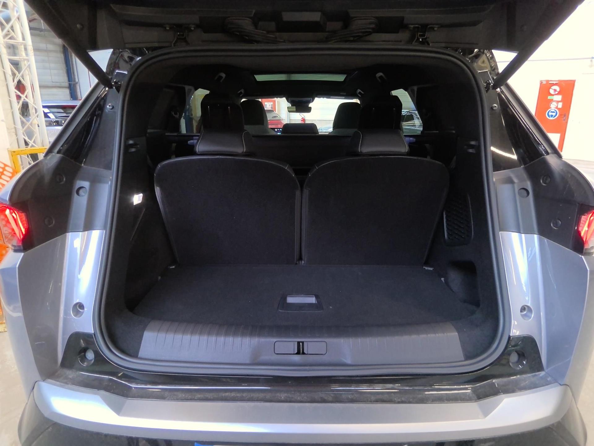 Peugeot 5008 Electrique 73 kWh 210 ch GT 2024