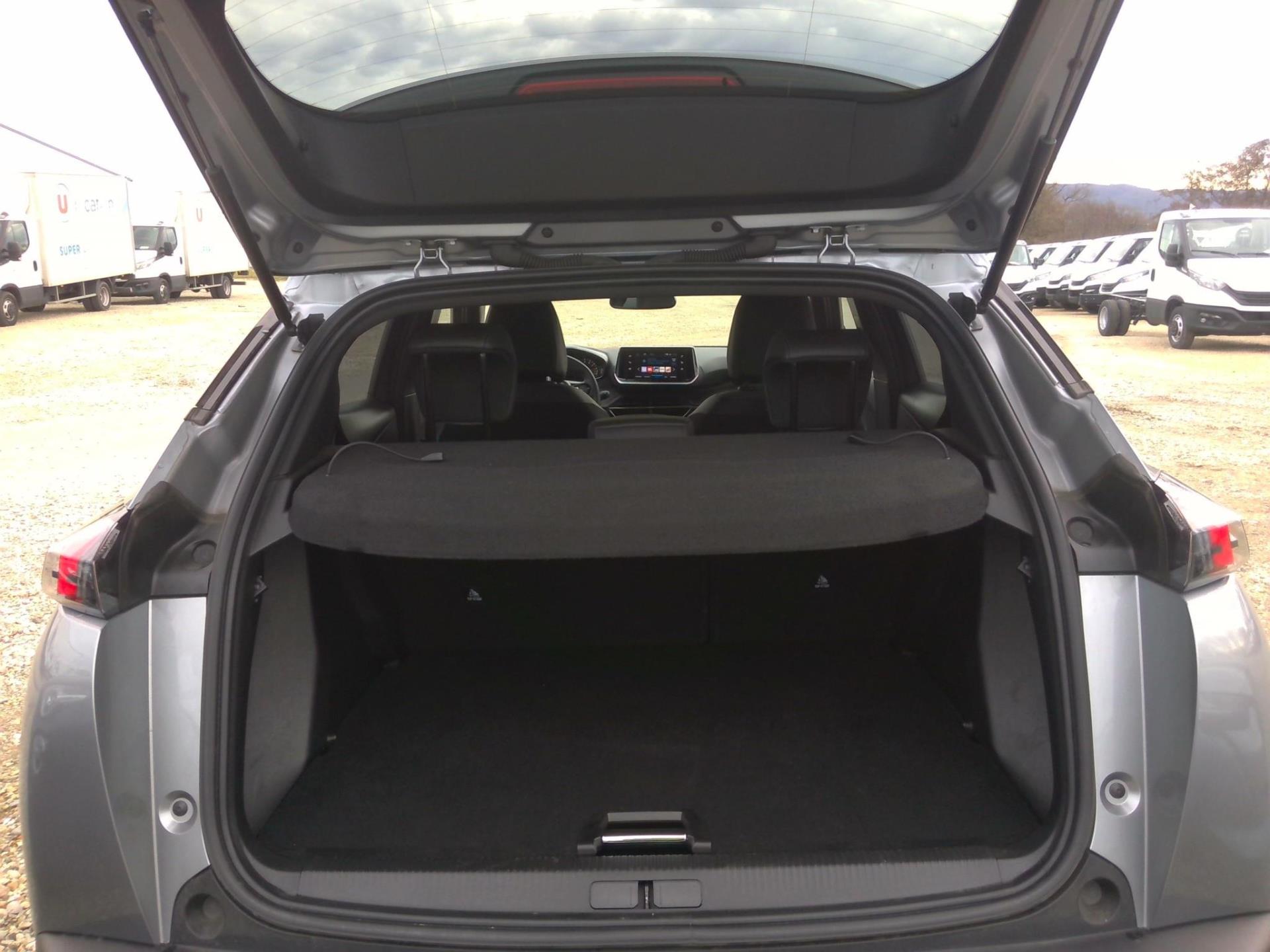 Peugeot 2008 BlueHDi 130 S&S EAT8 Allure 2023