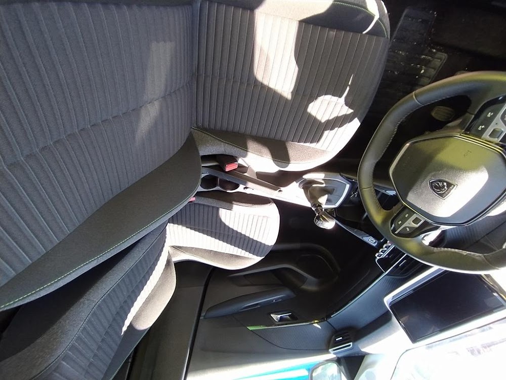 Foto Peugeot 208 13