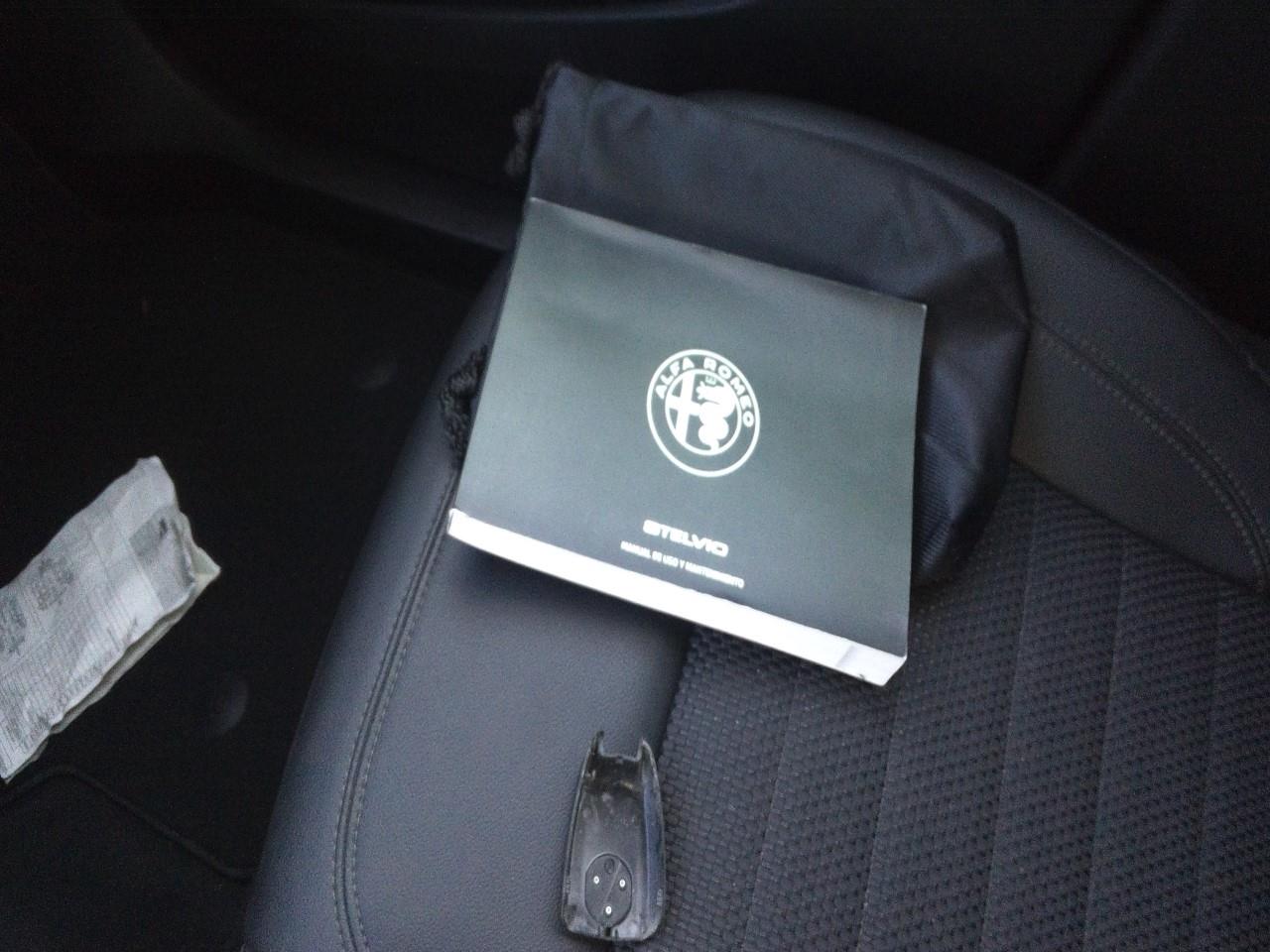 Foto Alfa Romeo Stelvio 9