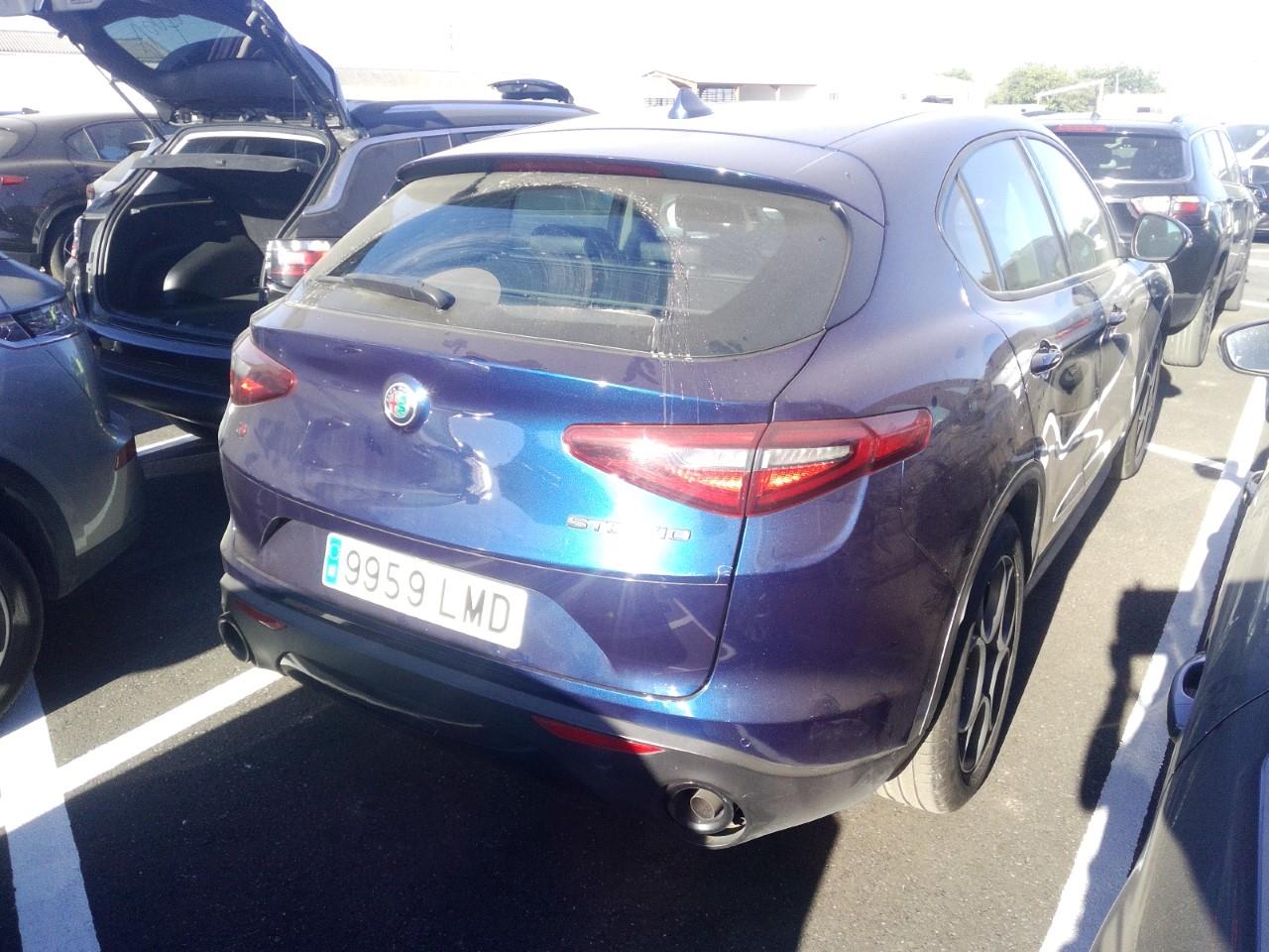 Foto Alfa Romeo Stelvio 4