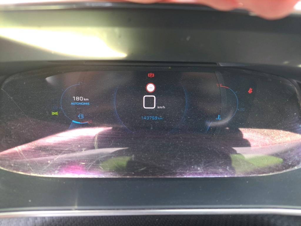 Peugeot 208 BlueHDi 100 S&S BVM6 Allure Business 2021