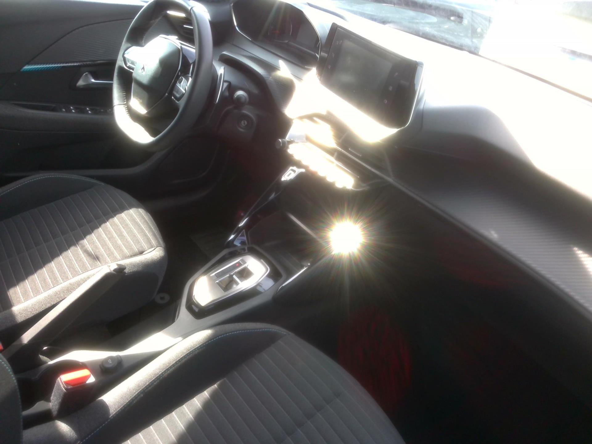 Peugeot 208 PureTech 100 S&S EAT8 Style 2023