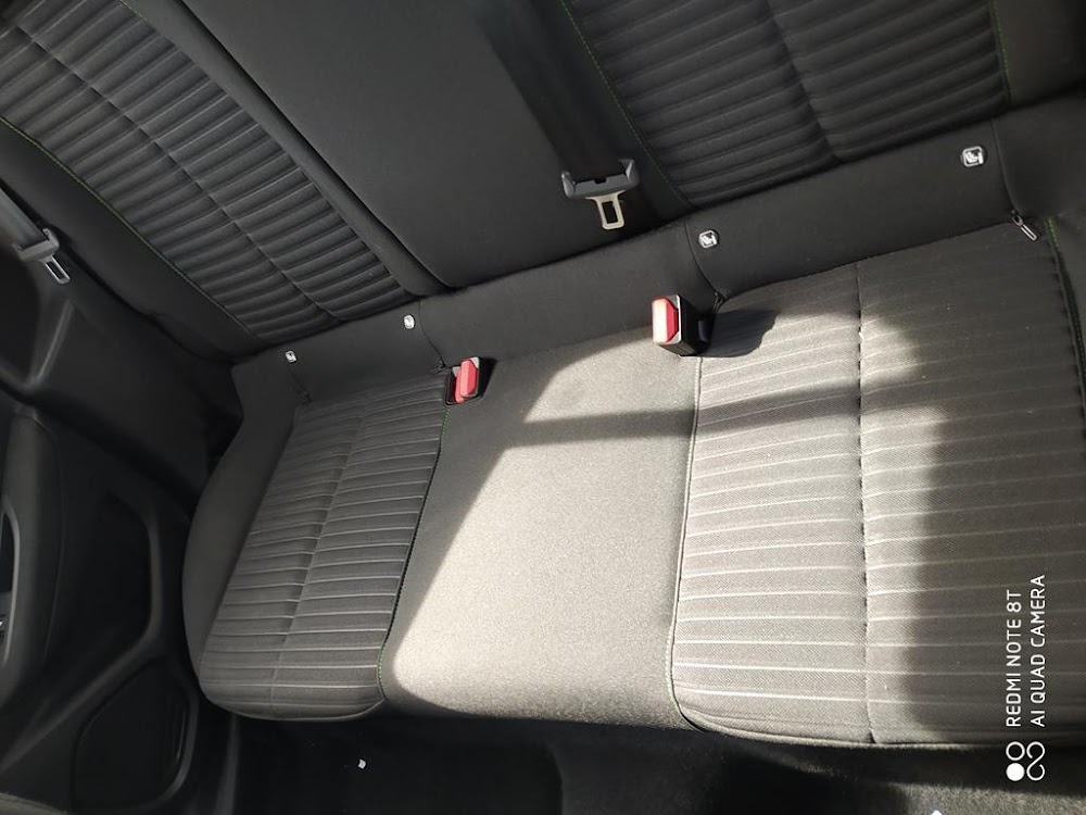 Foto Peugeot 208 12