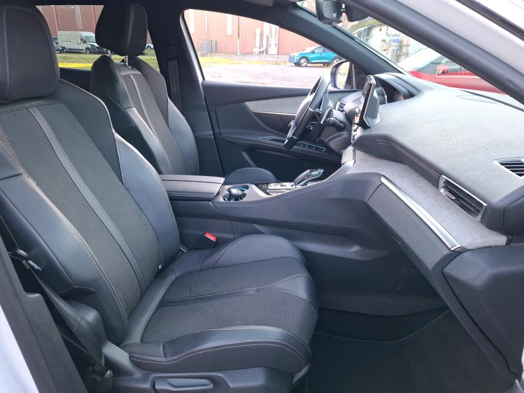 Peugeot 3008 Hybrid4 300 e-EAT8 GT 2022