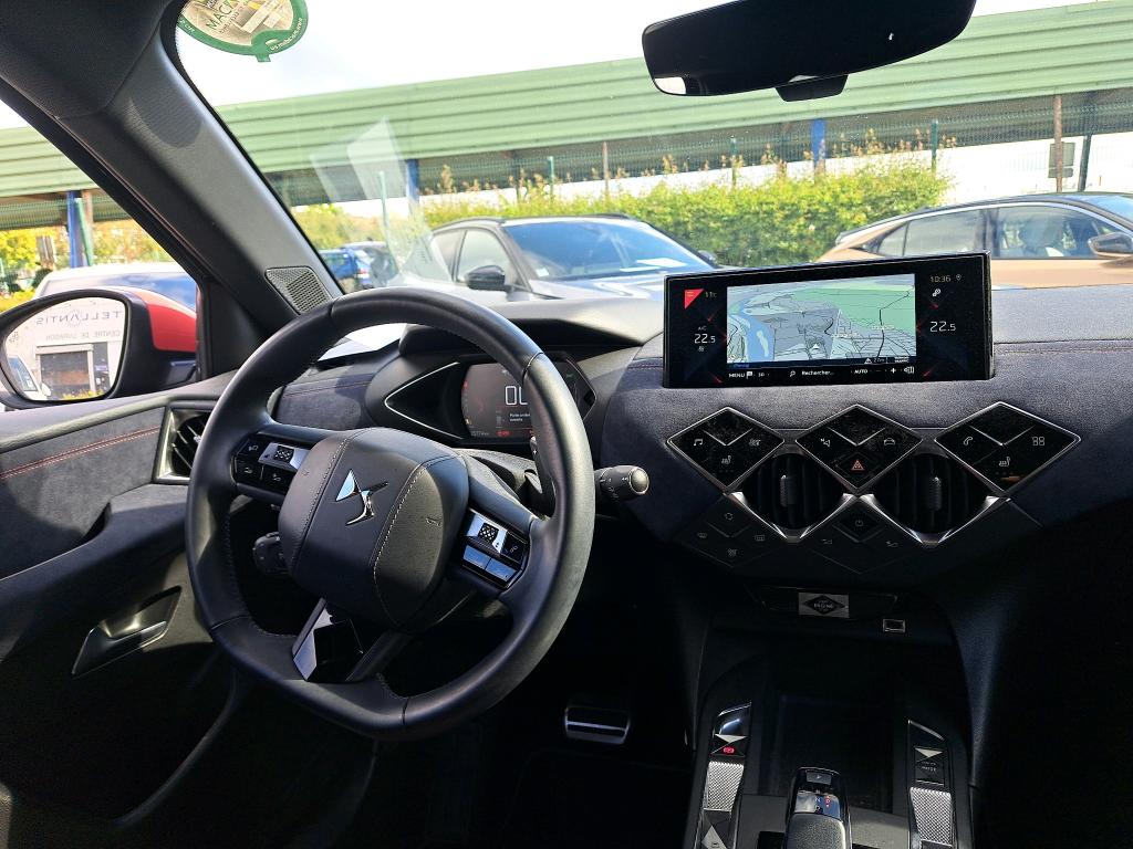 DS DS3 Crossback PureTech 130 EAT8 Ines de la Fressange Paris 2021