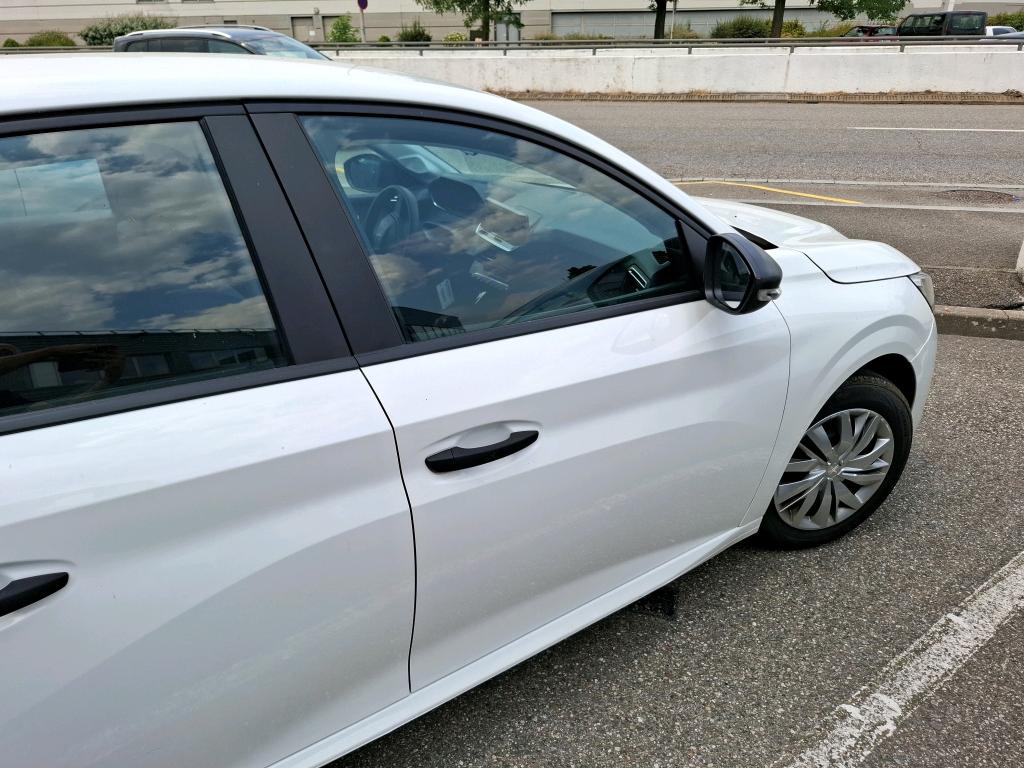 Peugeot 208 PureTech 75 S&S BVM5 Like 2022