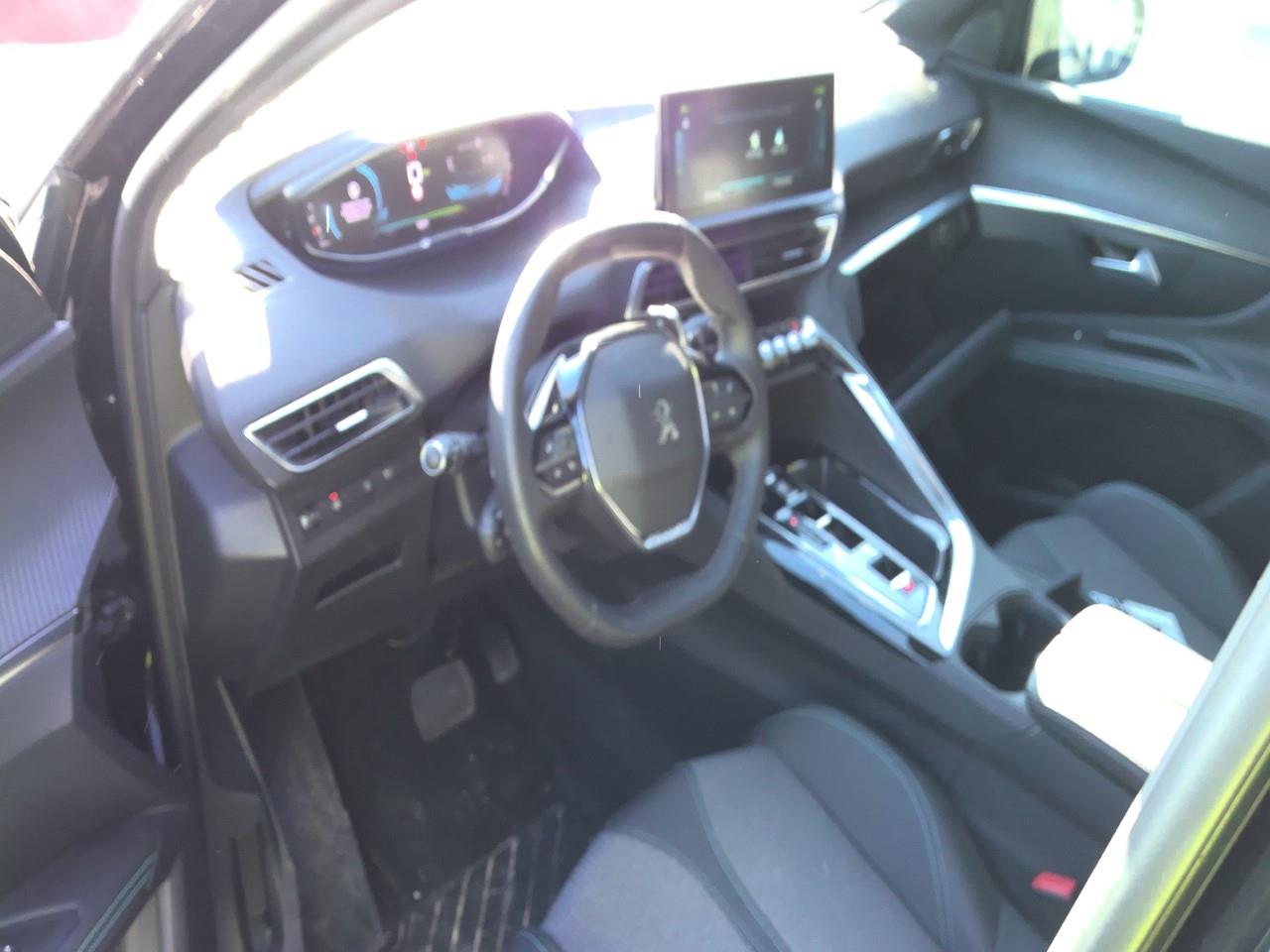 Foto Peugeot 3008 Plug-in Hybrid 3