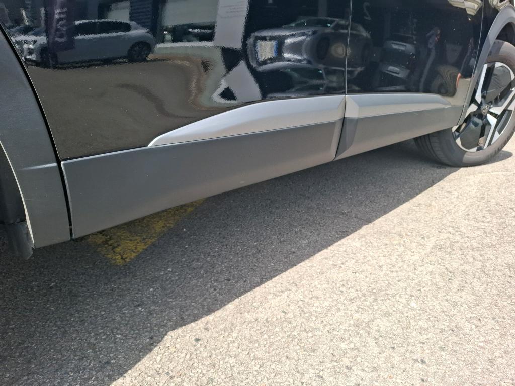 Peugeot 2008 Hybrid 145 e-DCS6 GT 2025