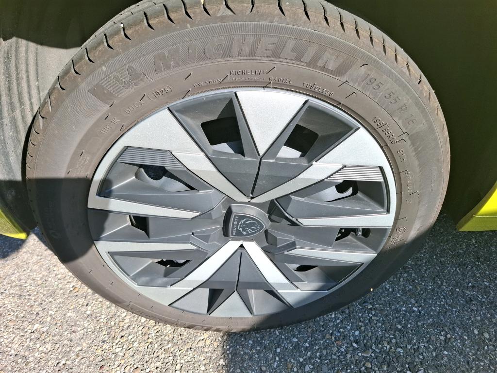 Peugeot 208 Hybrid 110 ch e-DCS6 Style 2025