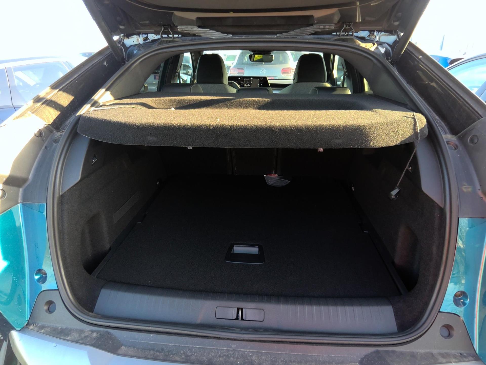 Peugeot 3008 Hybrid 136 e-DCS6 GT 2025