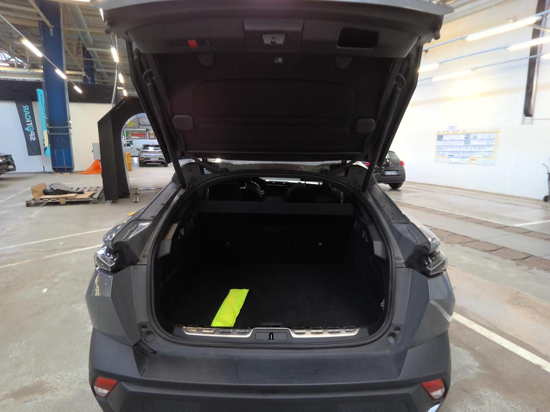 Peugeot 408 PHEV 180 e-EAT8 GT 2024