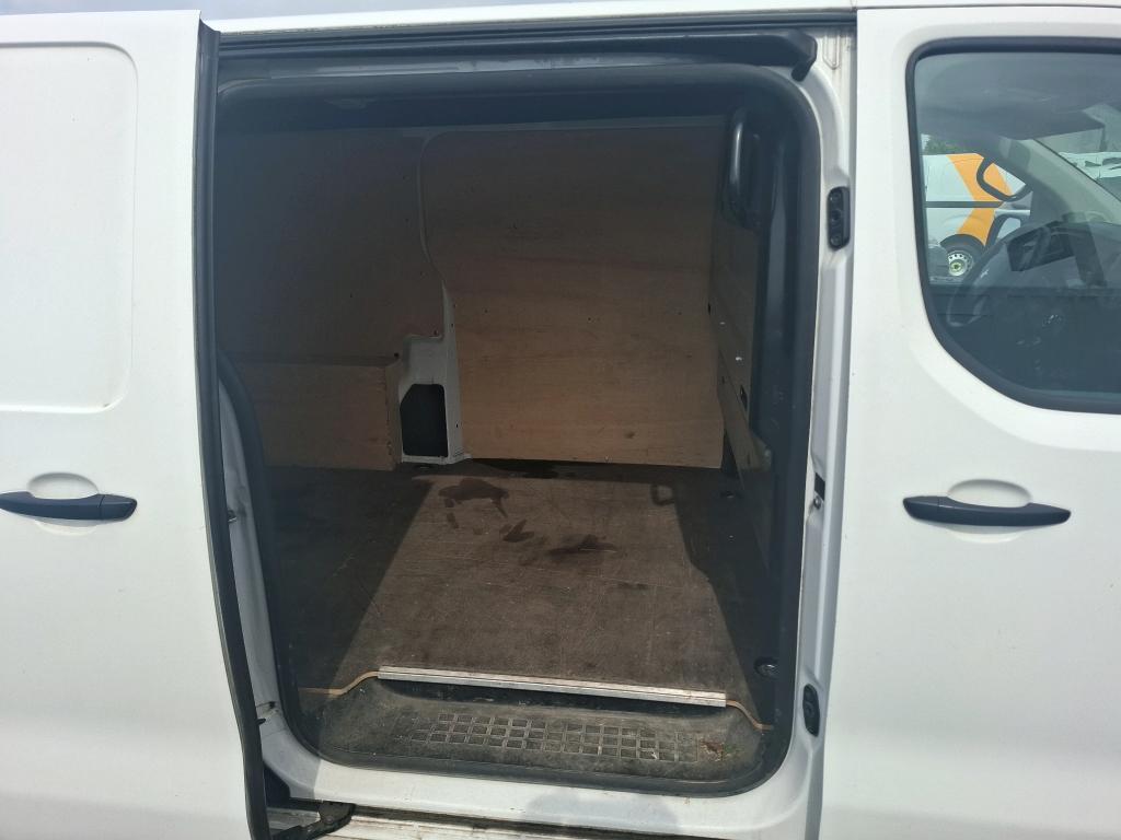 Peugeot EXPERT FGN TOLE STANDARD 2.0 BLUEHDI 120 S&S BVM6 PREMIUM 2018