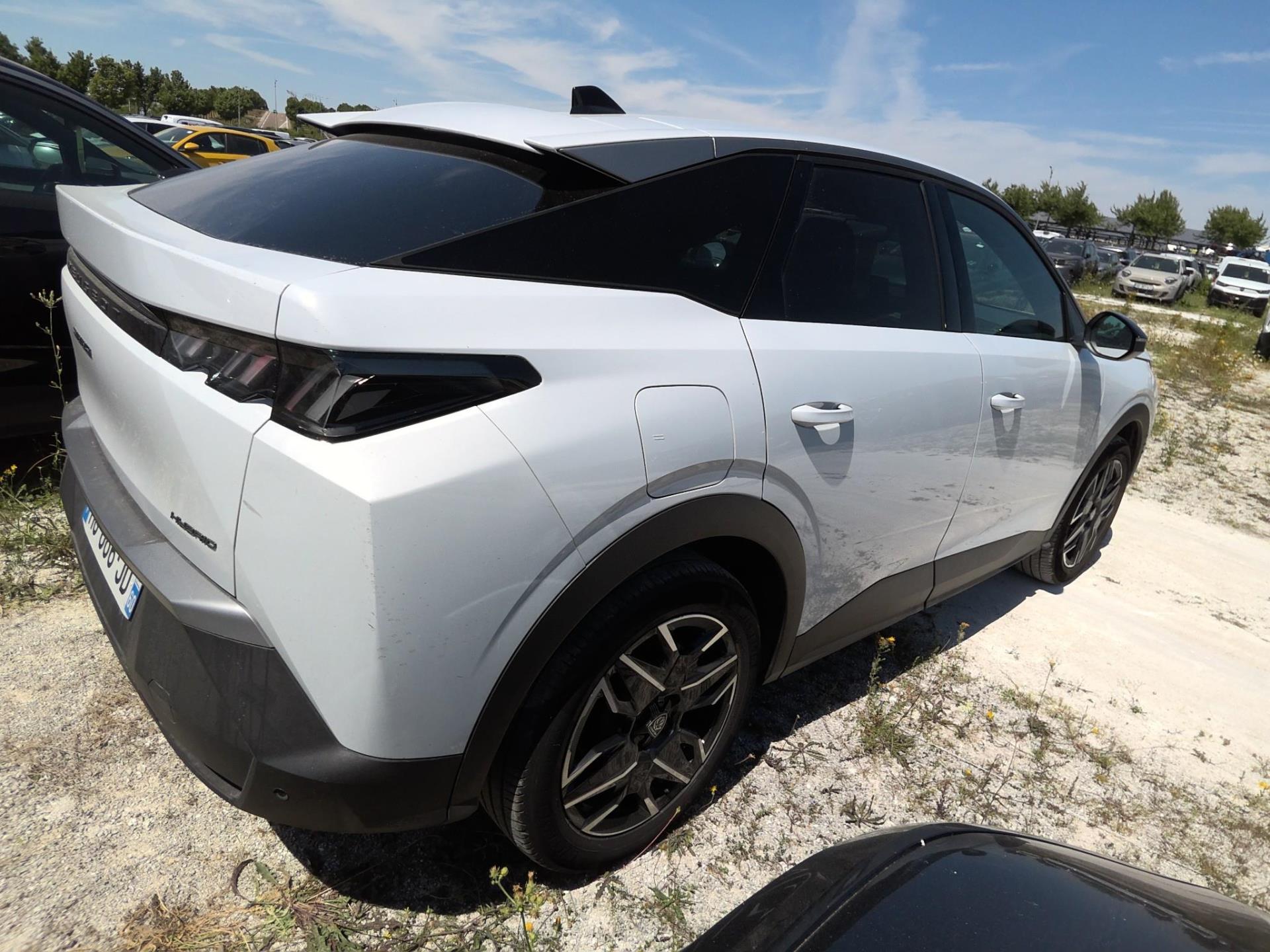 Peugeot 3008 Hybrid 145 e-DCS6 Allure 2025
