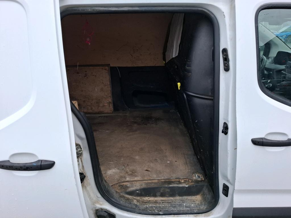 Peugeot PARTNER FOURGON STANDARD 650 KG BLUEHDI 100 S&S BVM5 PREMIUM 2019