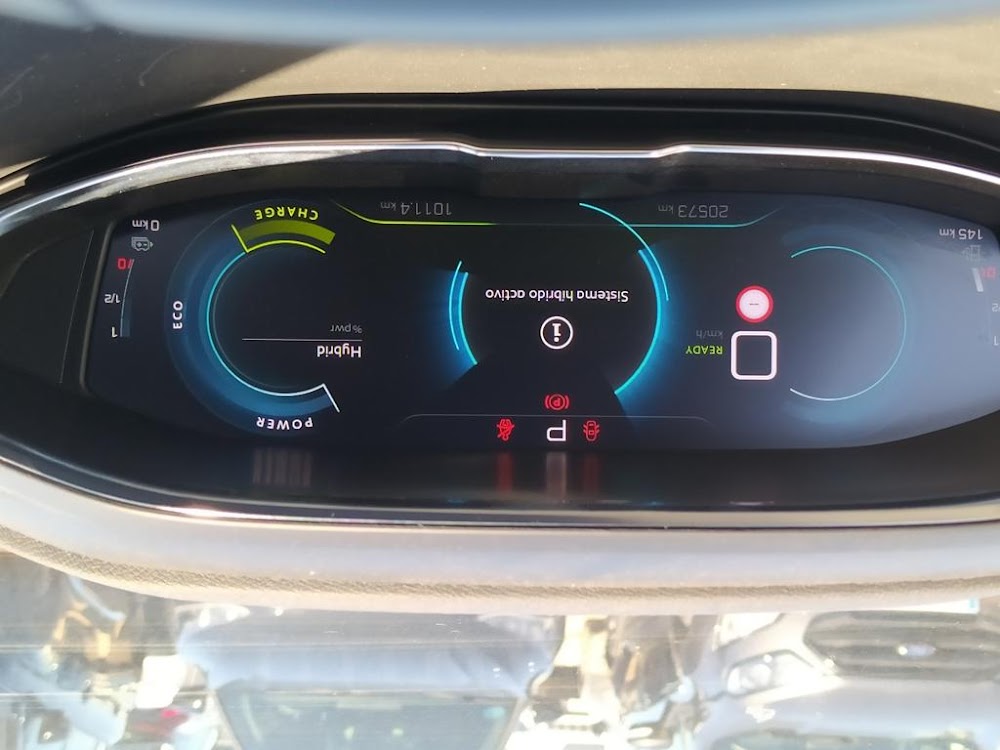 Foto Peugeot 3008 Hybrid 3