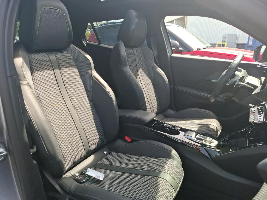 Peugeot 2008 PureTech 130 S&S EAT8 GT 2023