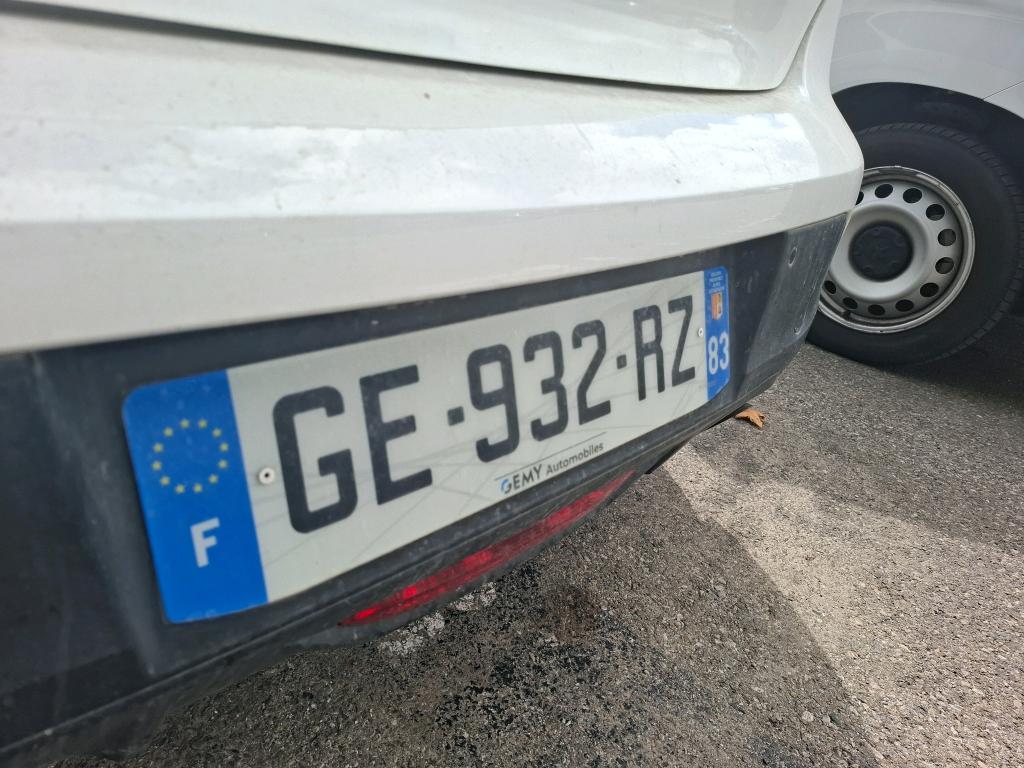 Peugeot 208 BLUEHDI 100 S&S BVM6 PREMIUM 2022
