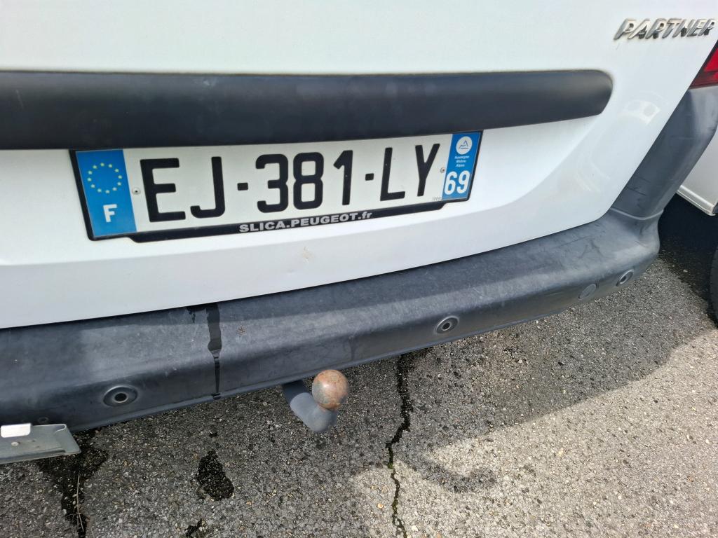 Peugeot PARTNER FOURGON STANDARD 1.6 BLUEHDI 100 S&S BVM5 PREMIUM 2017