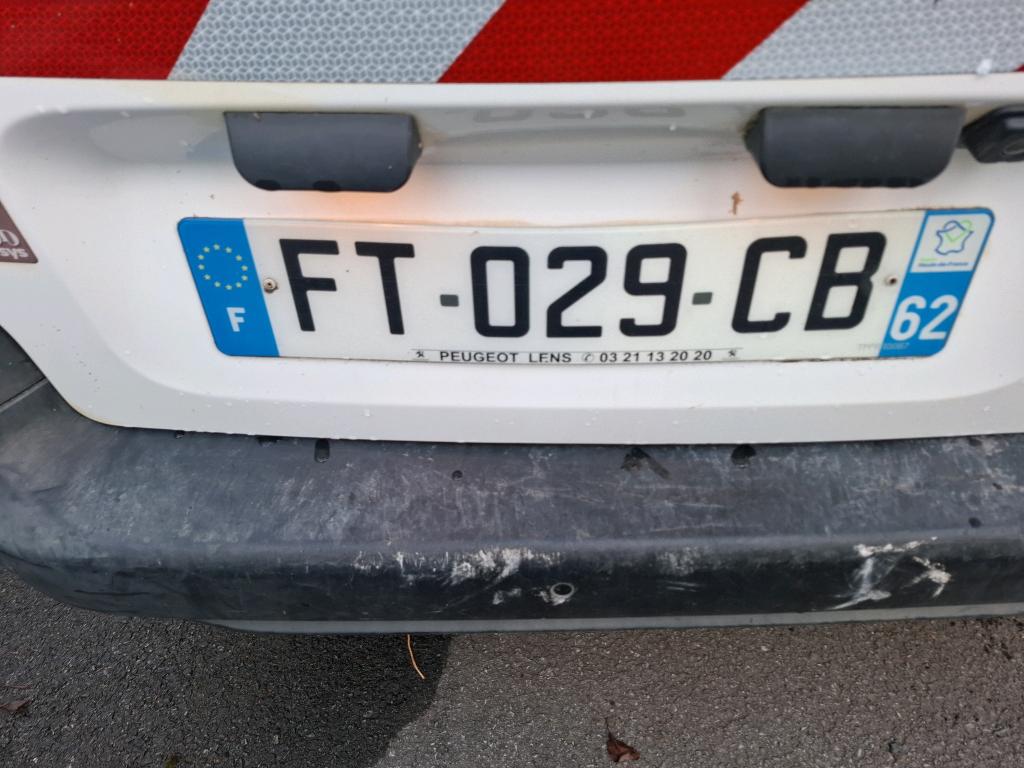 Peugeot PARTNER FOURGON STANDARD 650 KG BLUEHDI 100 S&S BVM5 PREMIUM 2020