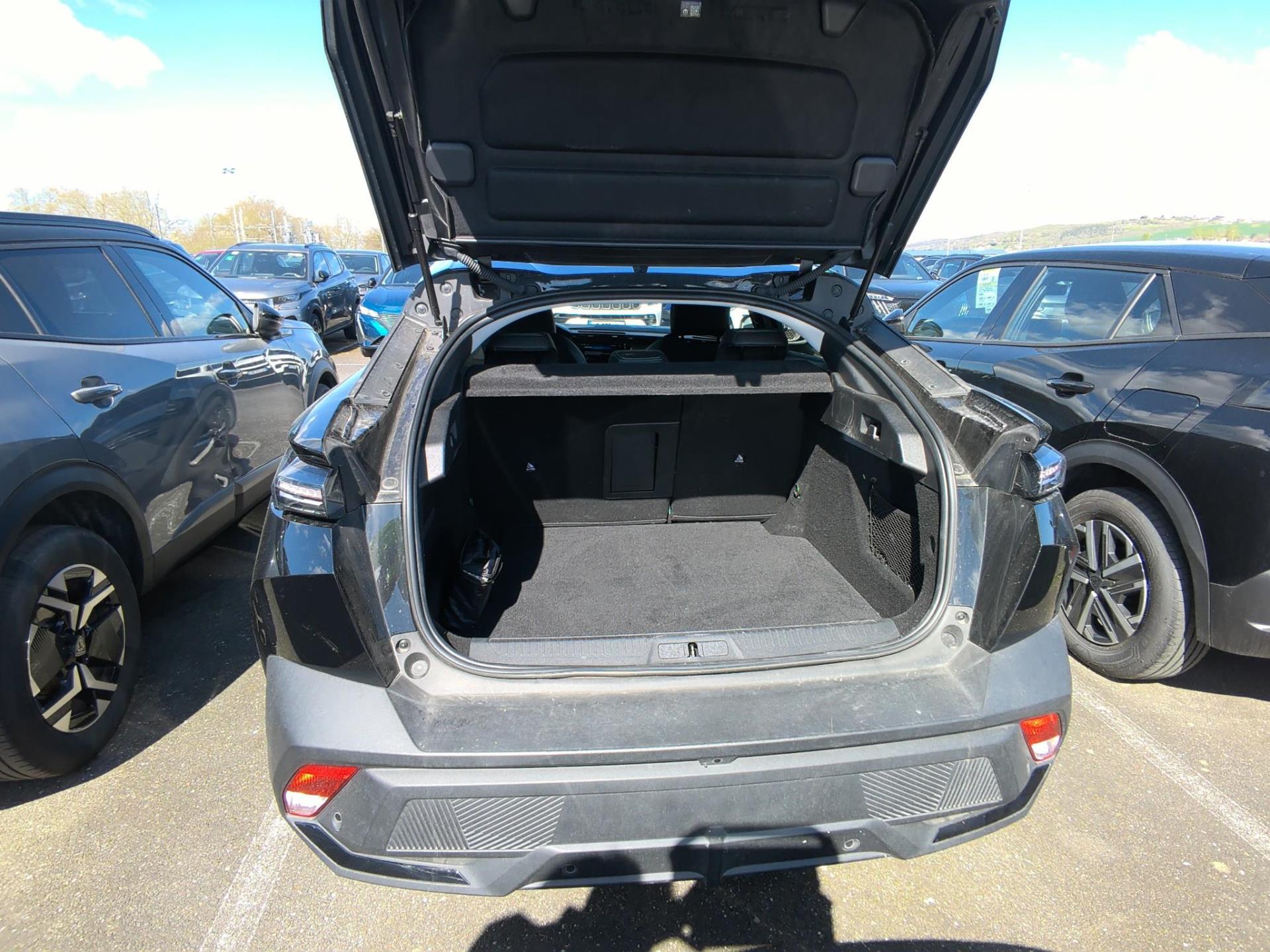 Peugeot 408 Hybrid 145 e-DCS6 Allure 2025