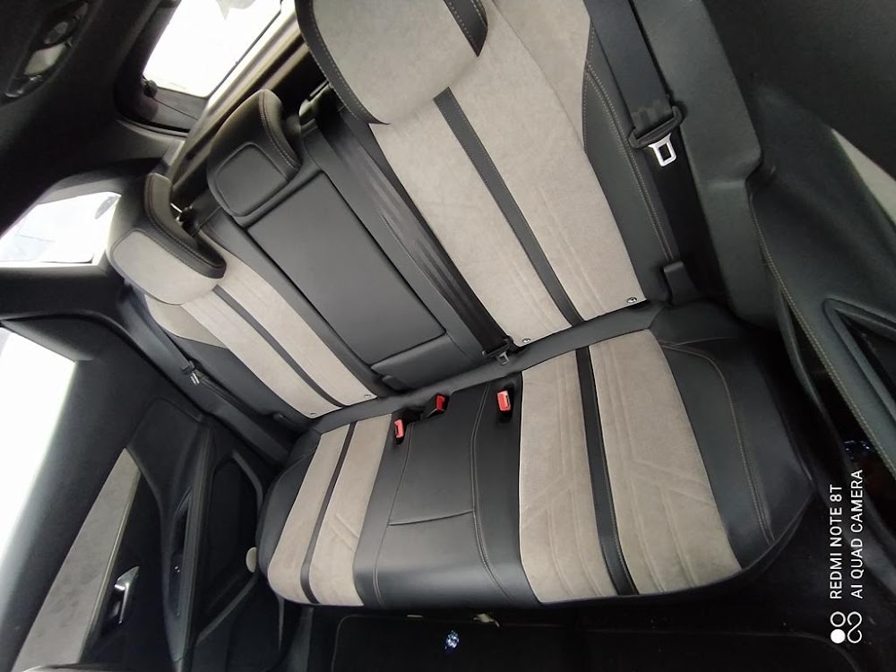 Foto Peugeot 3008 Hybrid 10