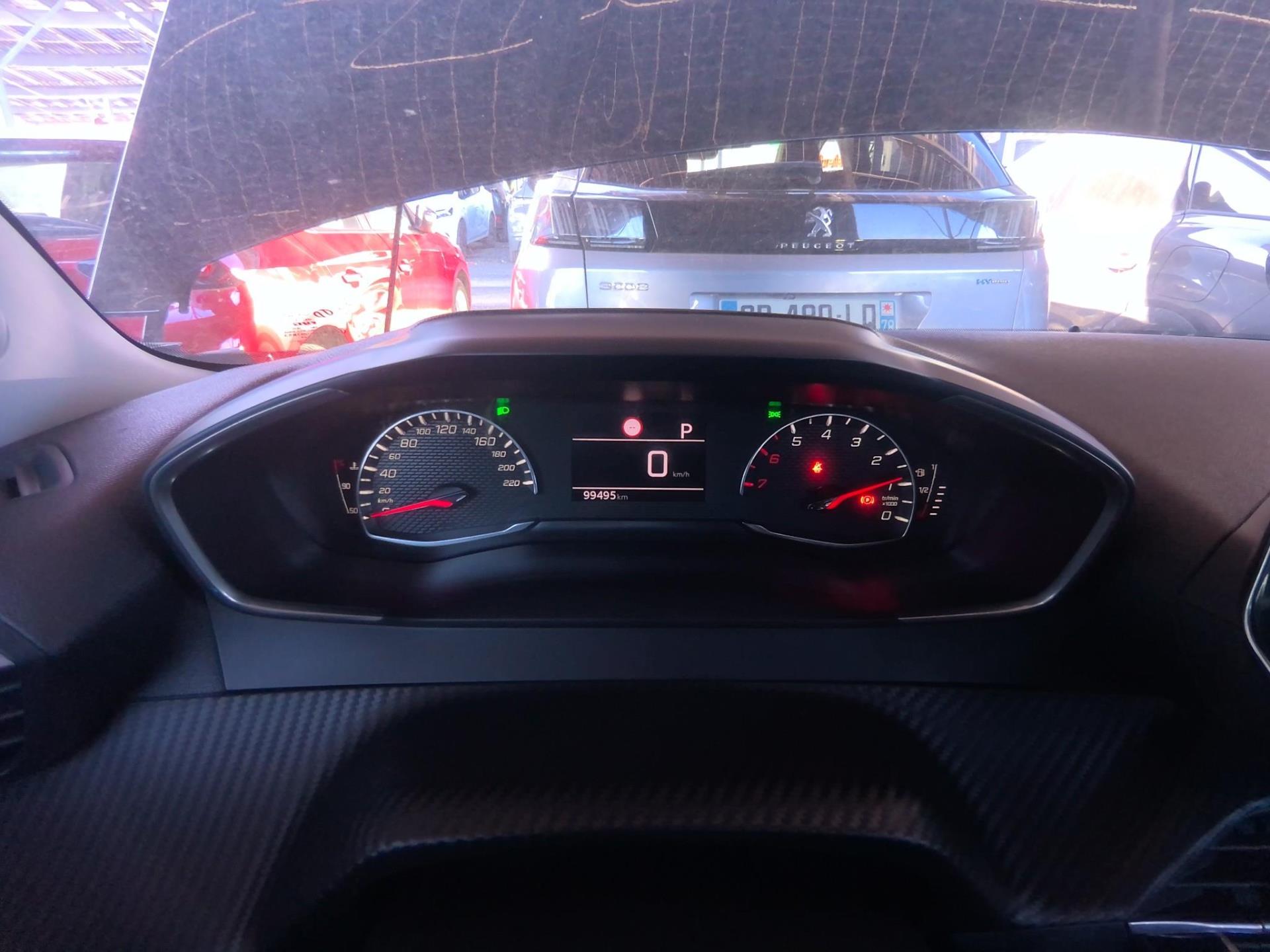Peugeot 2008 PureTech 130 S&S EAT8 Allure 2022
