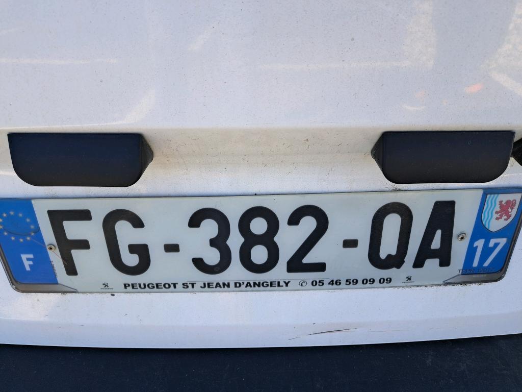 Peugeot PARTNER FOURGON STANDARD 650 KG BLUEHDI 100 S&S BVM5 PREMIUM 2019