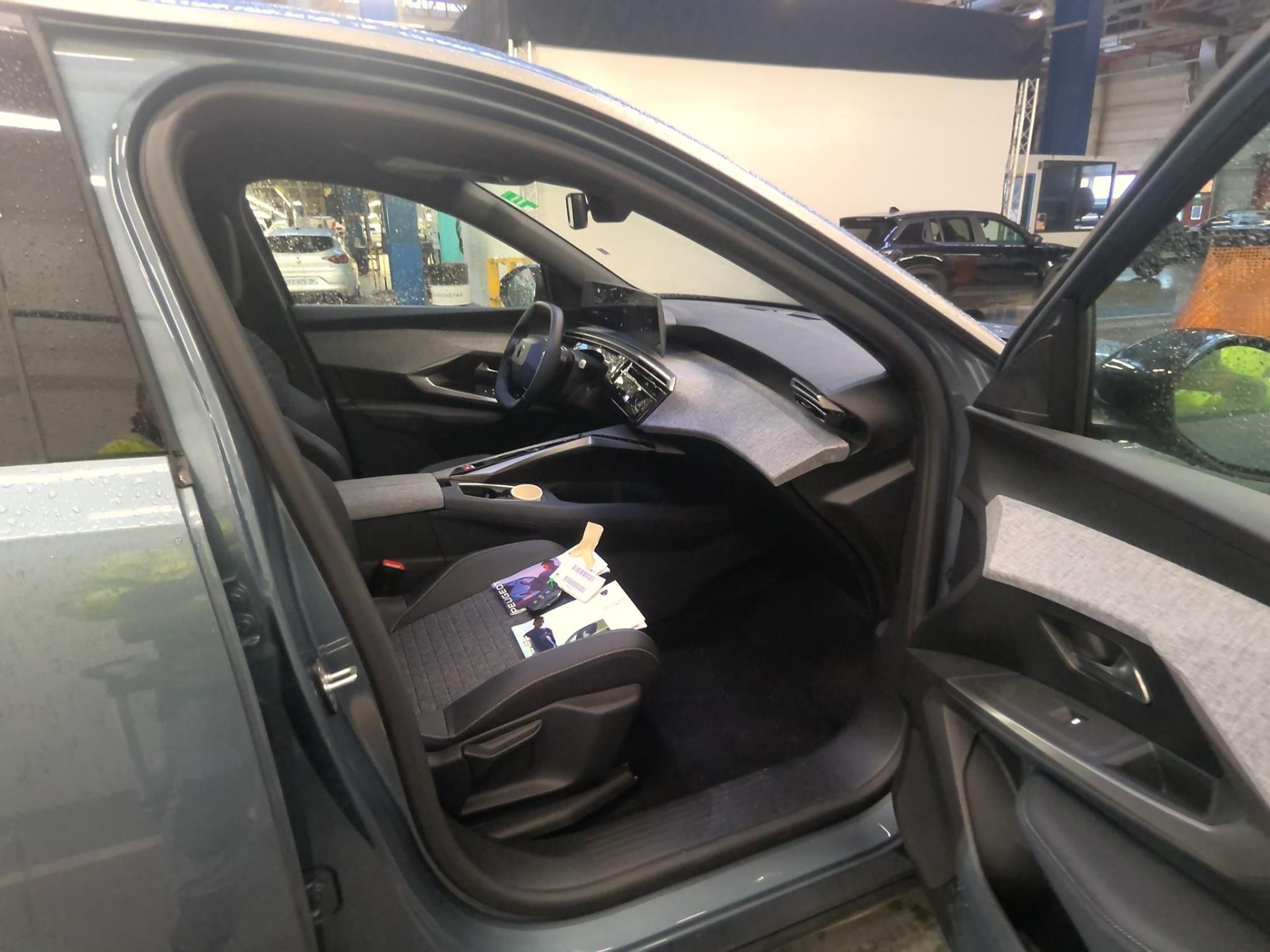 Peugeot 3008 Electrique 210 ch 73 kWh Allure 2025