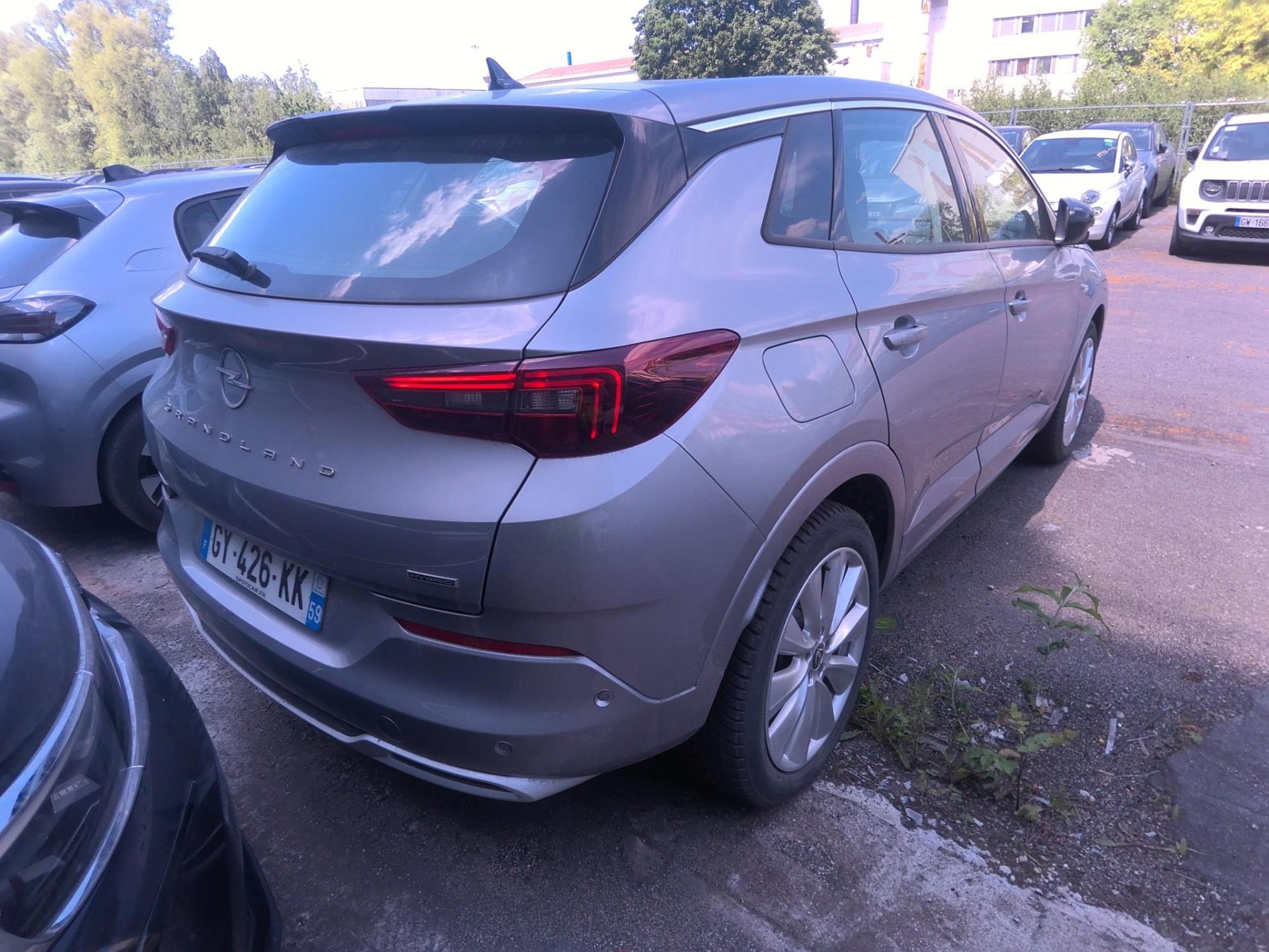 Opel Grandland Hybrid 225 ch BVA8 Design & Tech 2023